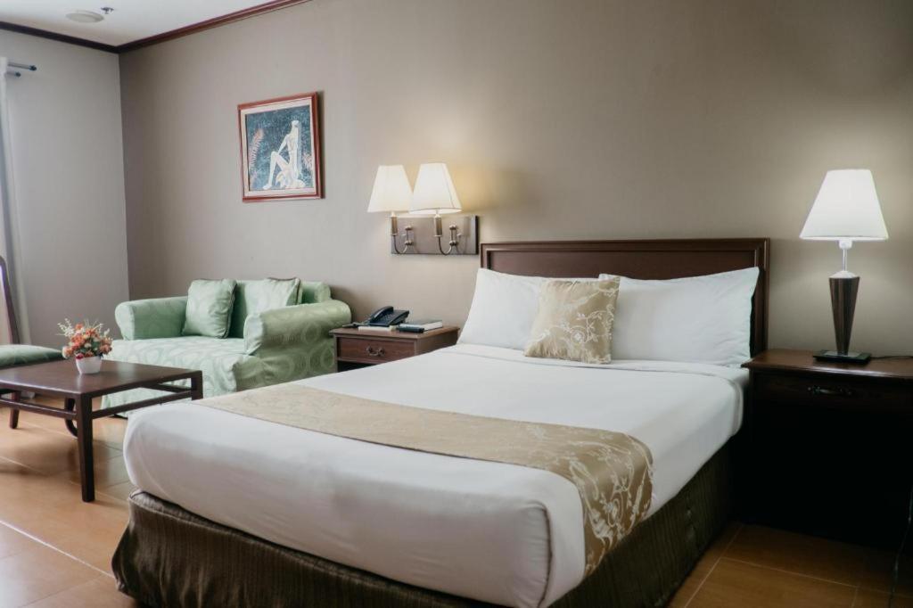 East Asia Royale Hotel General Santos City Eksteriør billede